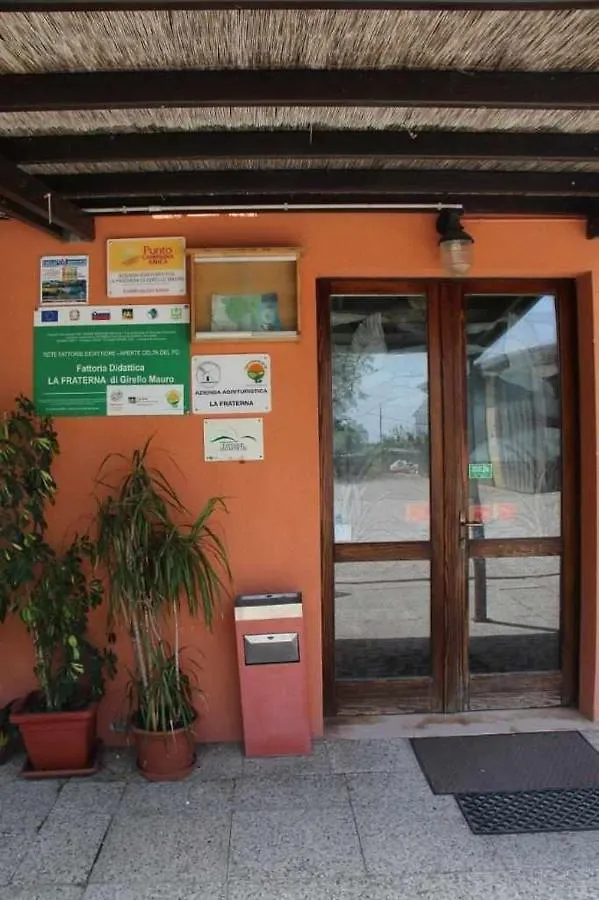 Farm stay Agriturismo La Fraterna Tolle Italy
